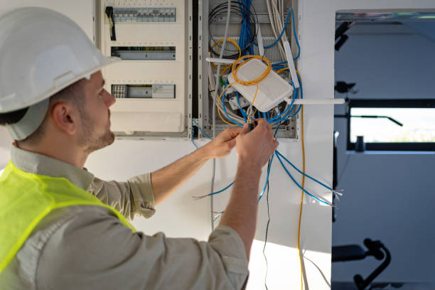 Professional Electrician in Berkeley, MO